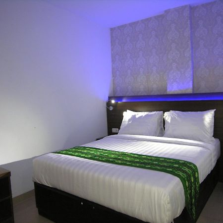 Hotel Delima Banjarmasin  Eksteriør billede